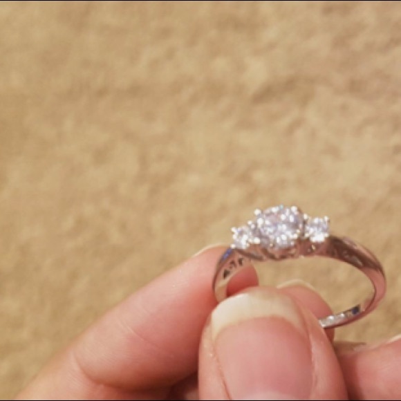 925 Sterling Silver CZ Anniversary Ring SZ 5 - Picture 8 of 8